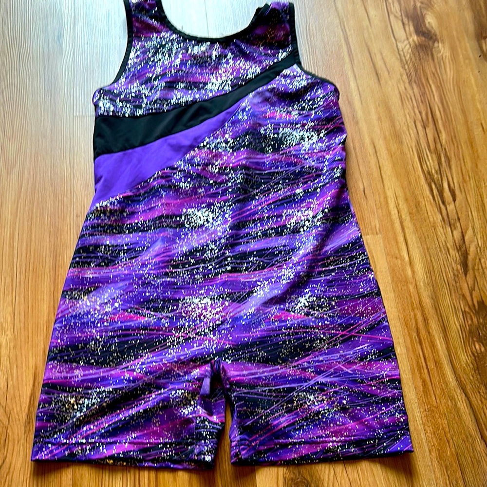 Danskin Now Black‎ and Gray Activewear